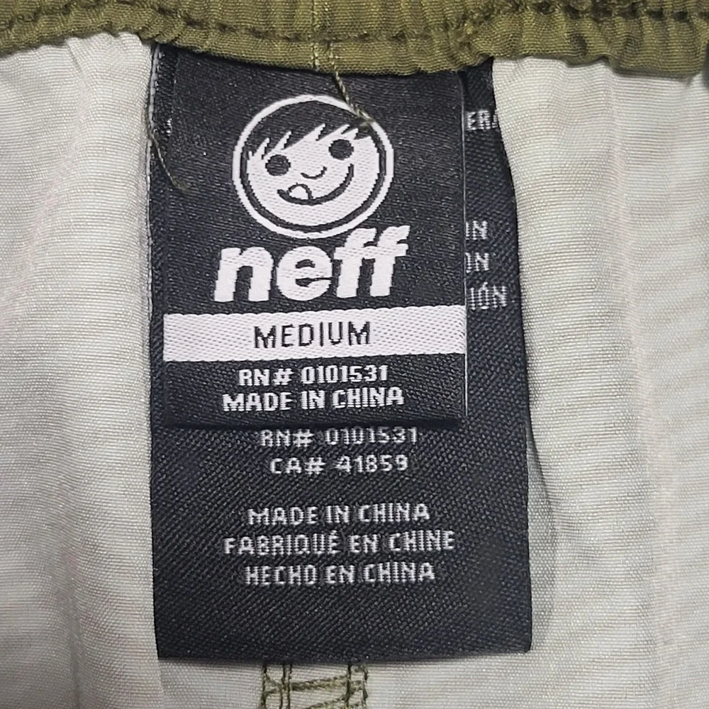 NEFF MEN'S DUCKY STRETCH GRAPHIC GEOMETRIC STRIPPED SWIM SHORTS SIZE MEDIUM